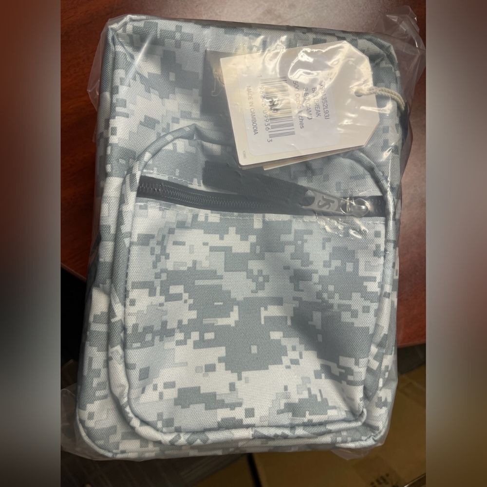 Jansport Big Break 8 Bit Camo - Picture 5 of 5